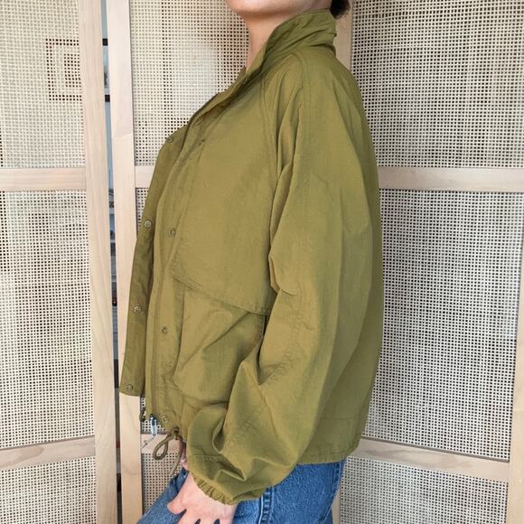 LIV Outdoor Green Waterproof Cargo Jacket Nylon Size Small - Picture 2 of 6